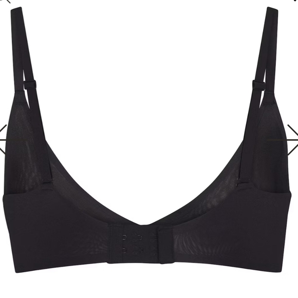 SKIMS Weithless Scoop Bra With Under Wire, Size 34B Color Onyx (Black) - Picture 4 of 9